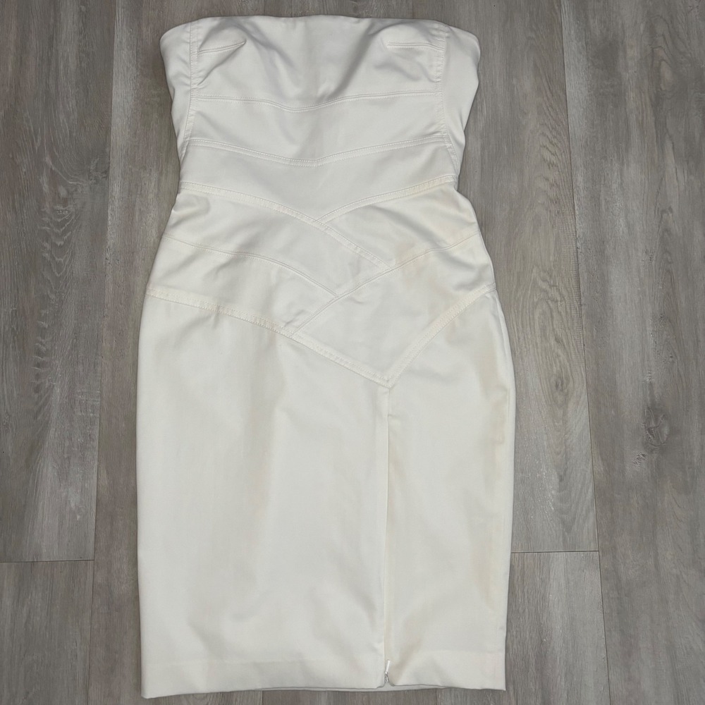 Bebe White Strapless Sheath Lined Mini Bodycon Dress Front Zip Slit Women's 6
